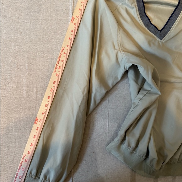 Vintage Ashworth Khaki and Navy V-Neck Pullover - Picture 7 of 9